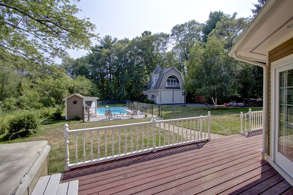 52 Dean Road Holliston, MA 01746 - Photo 8 of 30 Gallery Image 8