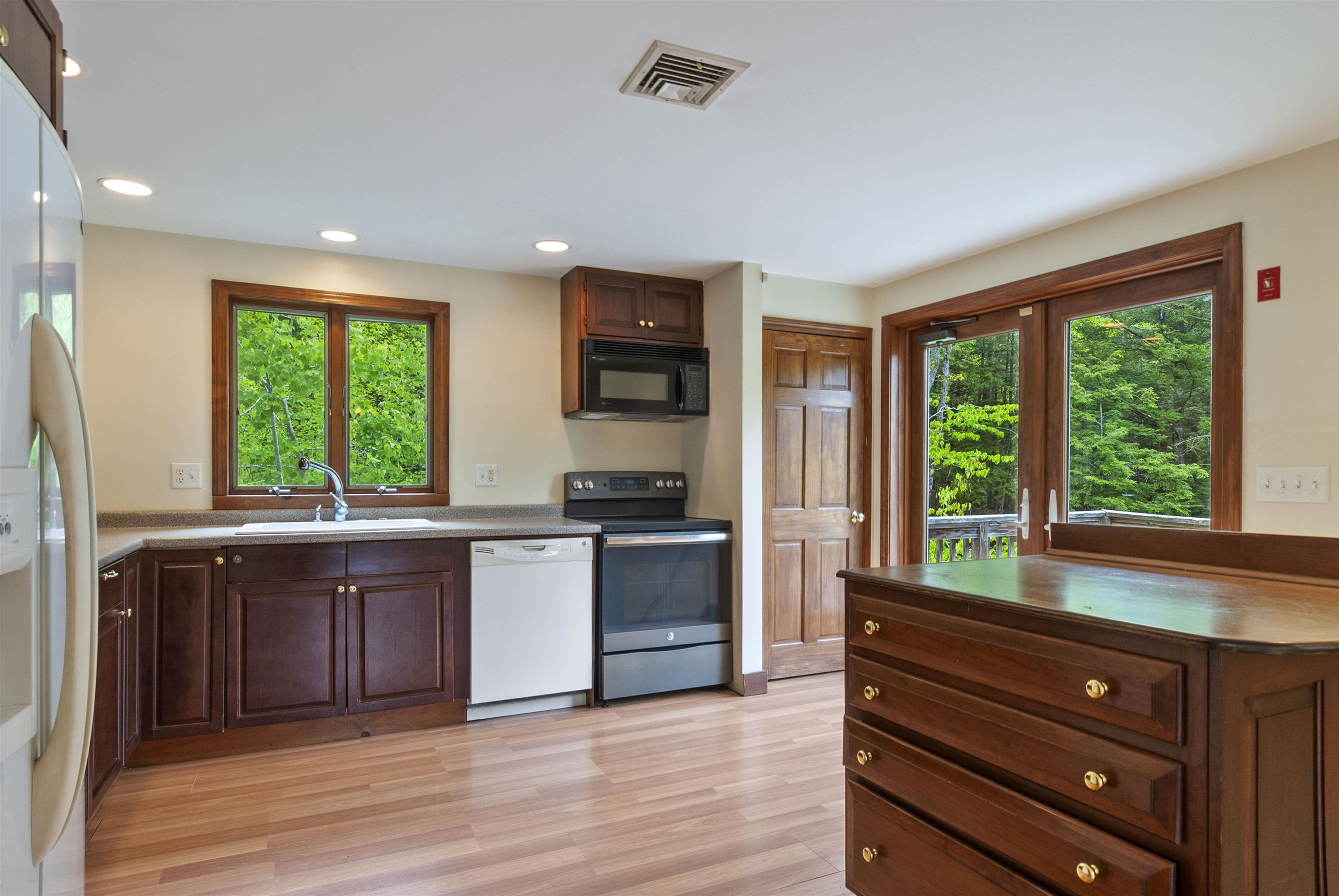 1382 Province Road Strafford, NH 03884 - Photo 5 of 18
