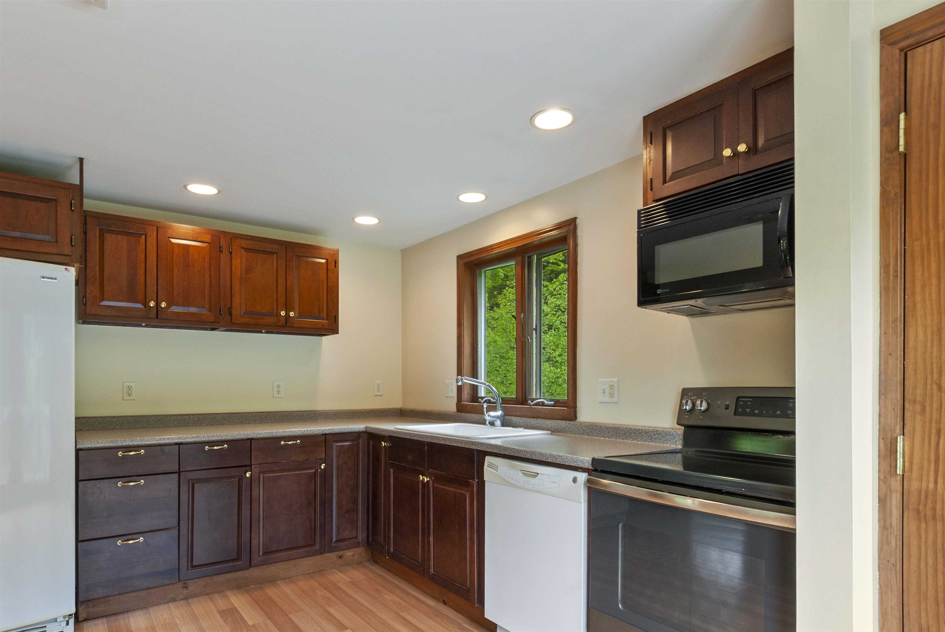1382 Province Road Strafford, NH 03884 - Photo 6 of 18