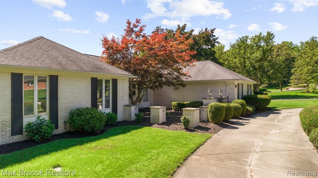 449 Ridgewood Road Rochester, MI 48306 - Photo 9 of 40