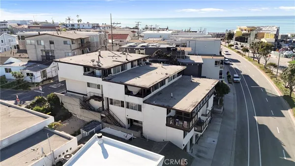 $5,400,000 | 480 Rosecrans Avenue, Manhattan Beach, CA 90266