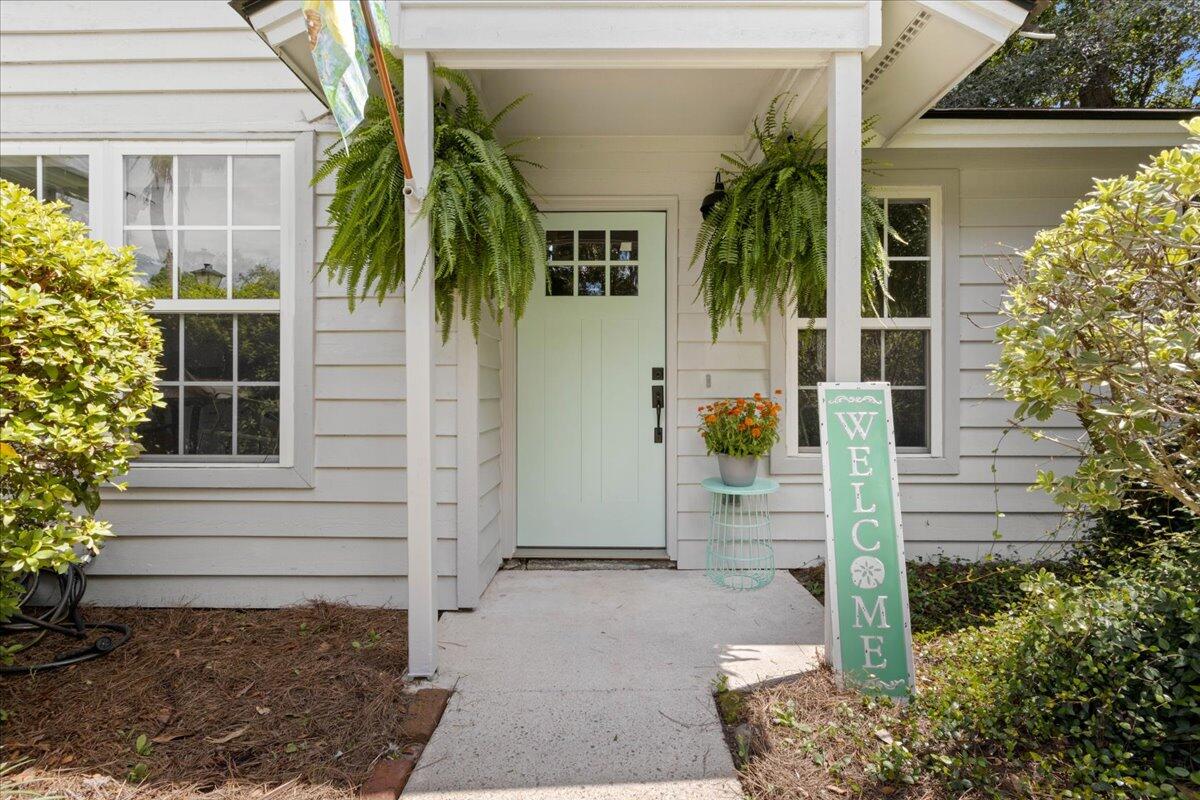 1157 Bellwood Road Charleston, SC 29412 - Photo 4 of 34 09-Front Entrance 2