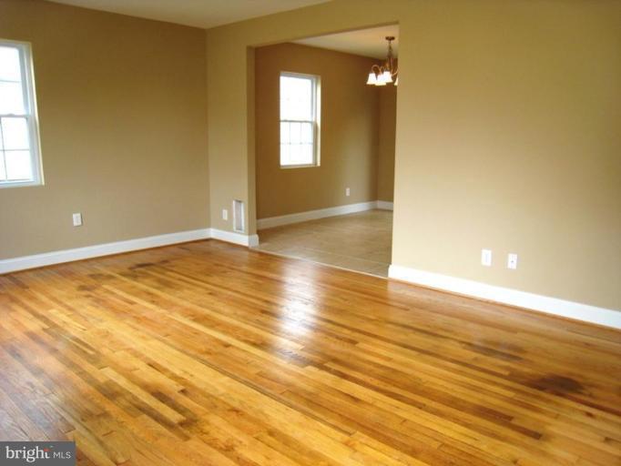 7906 34th Street Rosedale, MD 21237 - Photo 15 of 18 Living Room