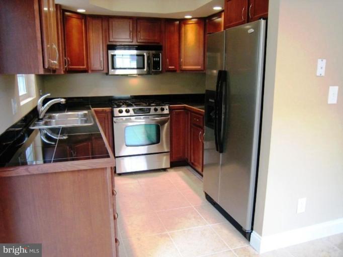 7906 34th Street Rosedale, MD 21237 - Photo 10 of 18 Kitchen