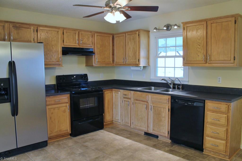 244 Twin Creeks Road Clemmons, NC 27012 - Photo 2 of 13