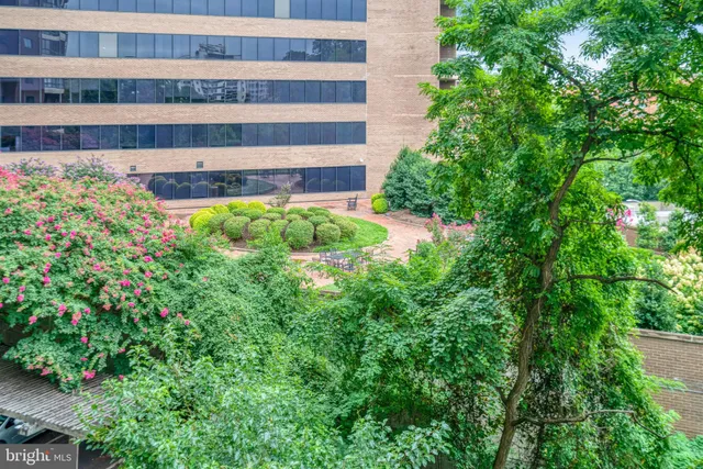 $768,000 | 1600 North Oak Street, Unit 212, Arlington, VA 22209