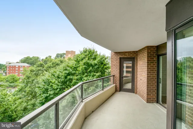 $768,000 | 1600 North Oak Street, Unit 212, Arlington, VA 22209
