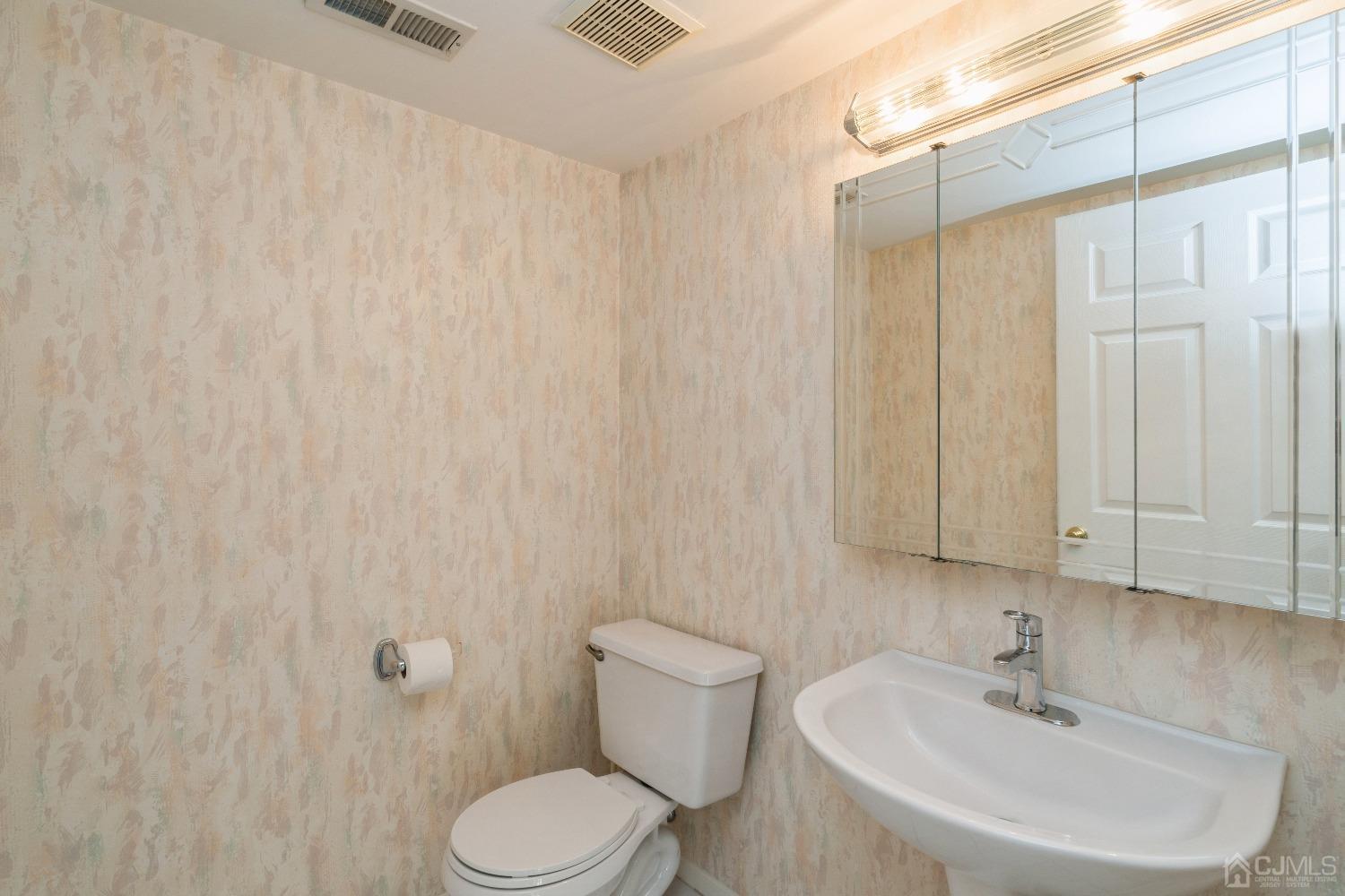 2 Sherborne Street Somerset, NJ 08873 - Photo 11 of 29