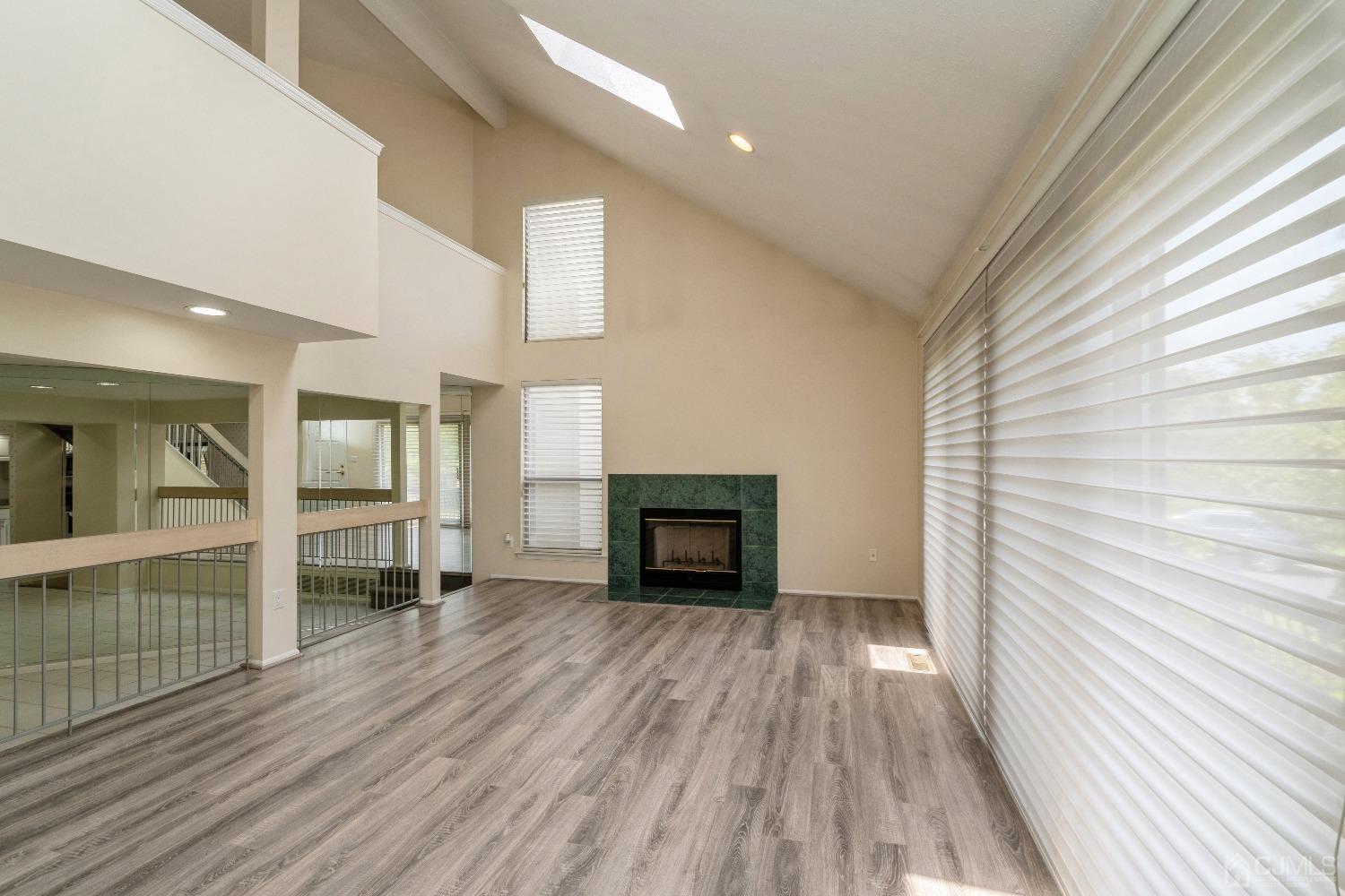 2 Sherborne Street Somerset, NJ 08873 - Photo 4 of 29