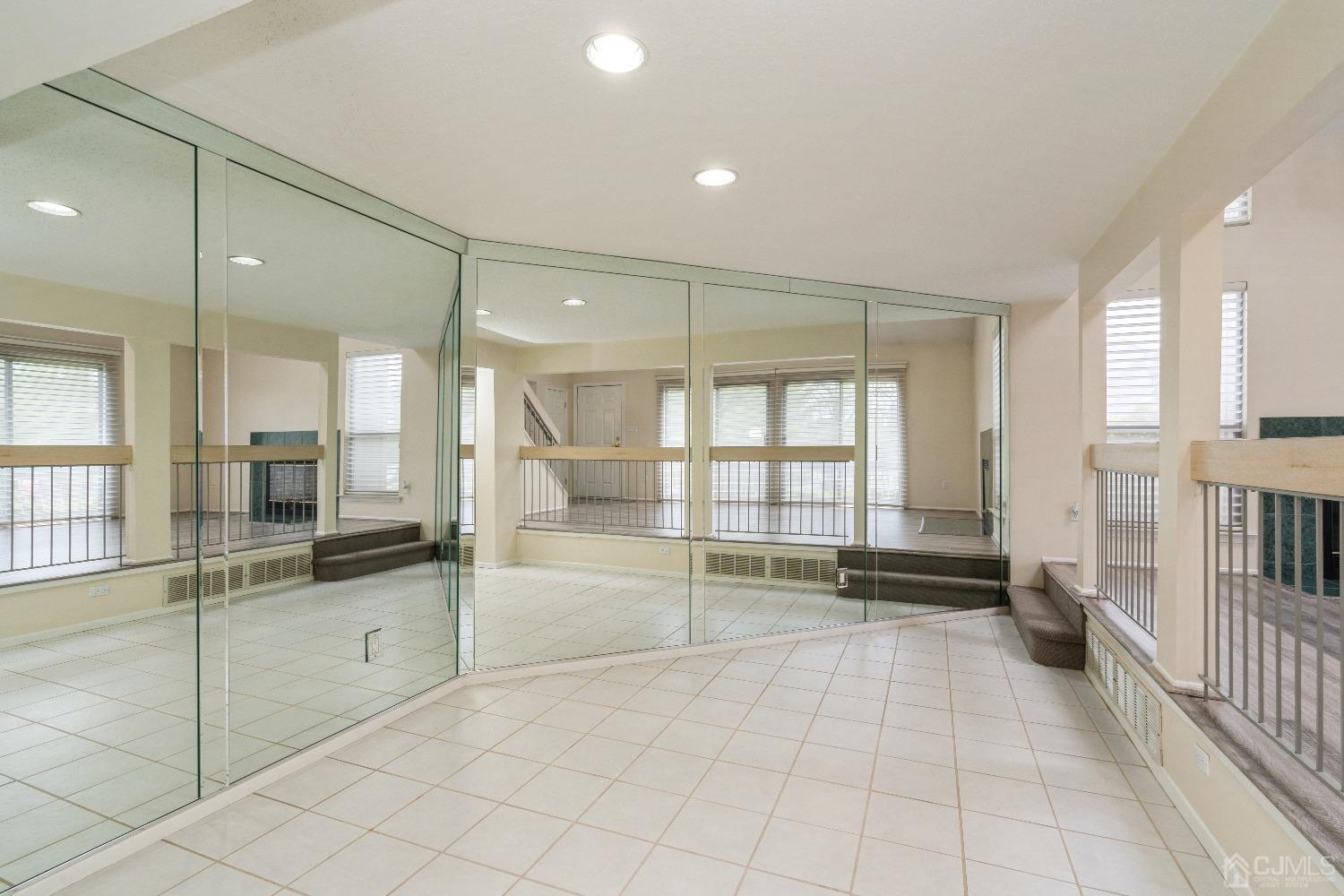 2 Sherborne Street Somerset, NJ 08873 - Photo 7 of 29