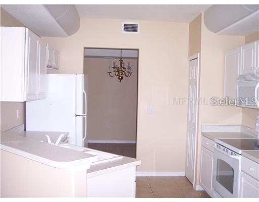 4484 Streamside Court, Unit 1503 Sarasota, FL 34238 - Photo 5 of 8