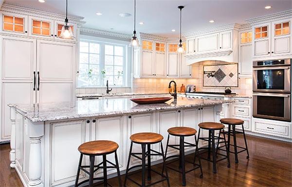 74 Country Club Road Newton, MA 02459 - Photo 3 of 12