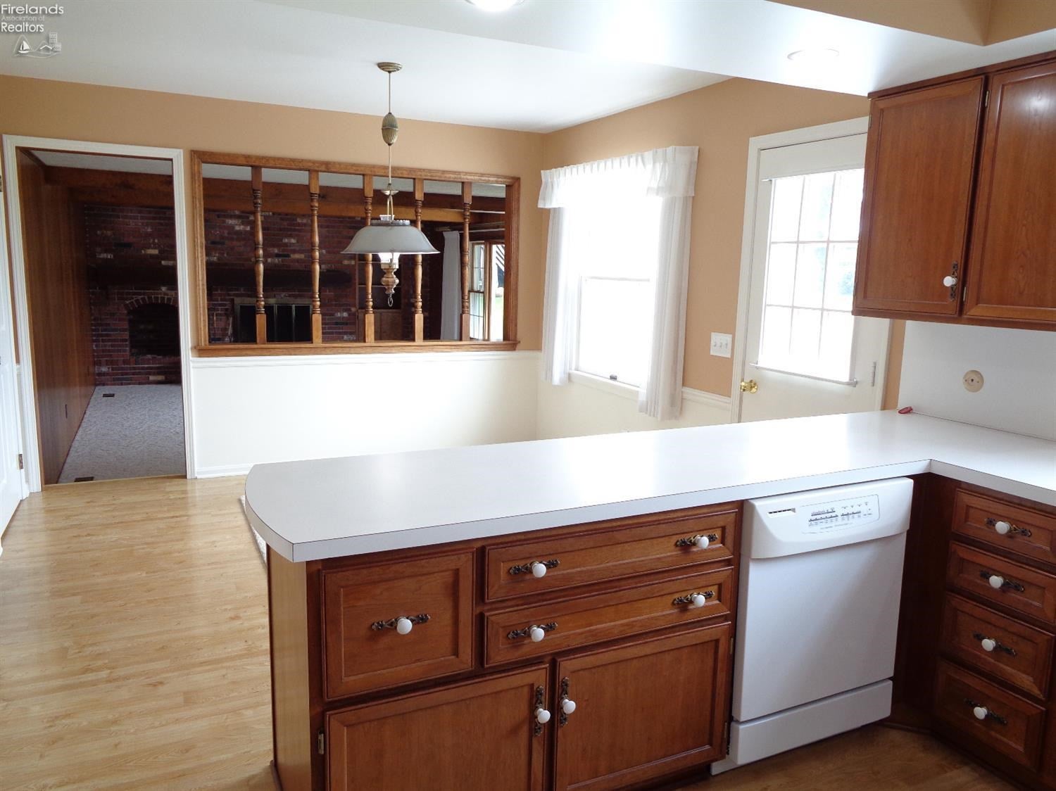1018 Taylor Road Sandusky, OH 44870 - Photo 6 of 25 Gallery Image 6