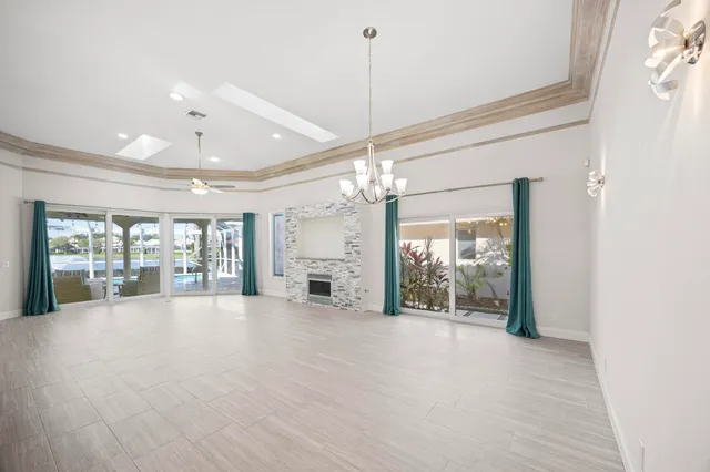 $1,125,000 | 122 Eagleton Lane, Palm Beach Gardens, FL 33418