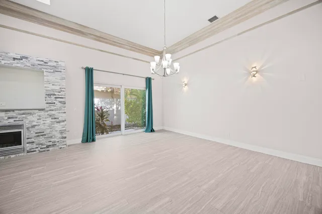 $1,125,000 | 122 Eagleton Lane, Palm Beach Gardens, FL 33418