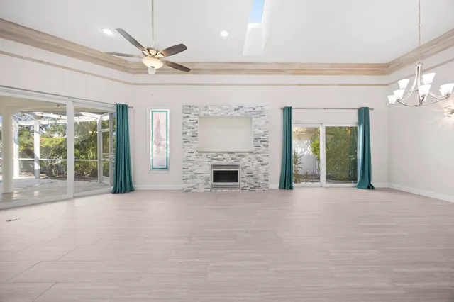 $1,125,000 | 122 Eagleton Lane, Palm Beach Gardens, FL 33418