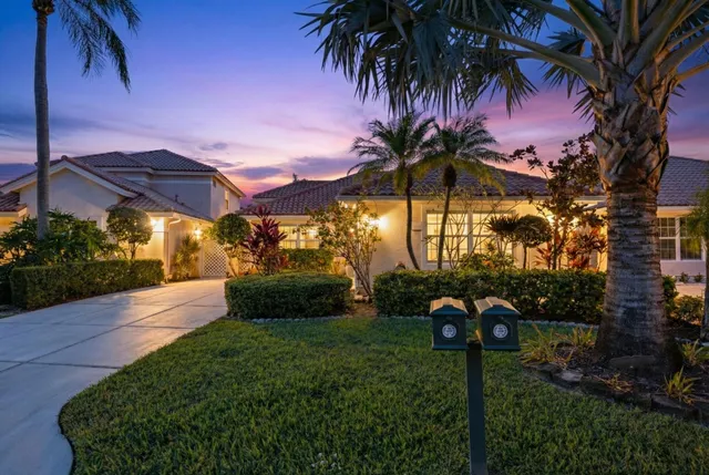 $1,125,000 | 122 Eagleton Lane, Palm Beach Gardens, FL 33418