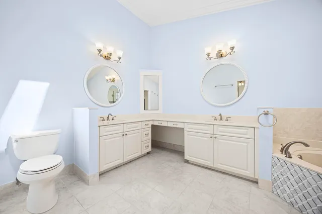 $1,125,000 | 122 Eagleton Lane, Palm Beach Gardens, FL 33418