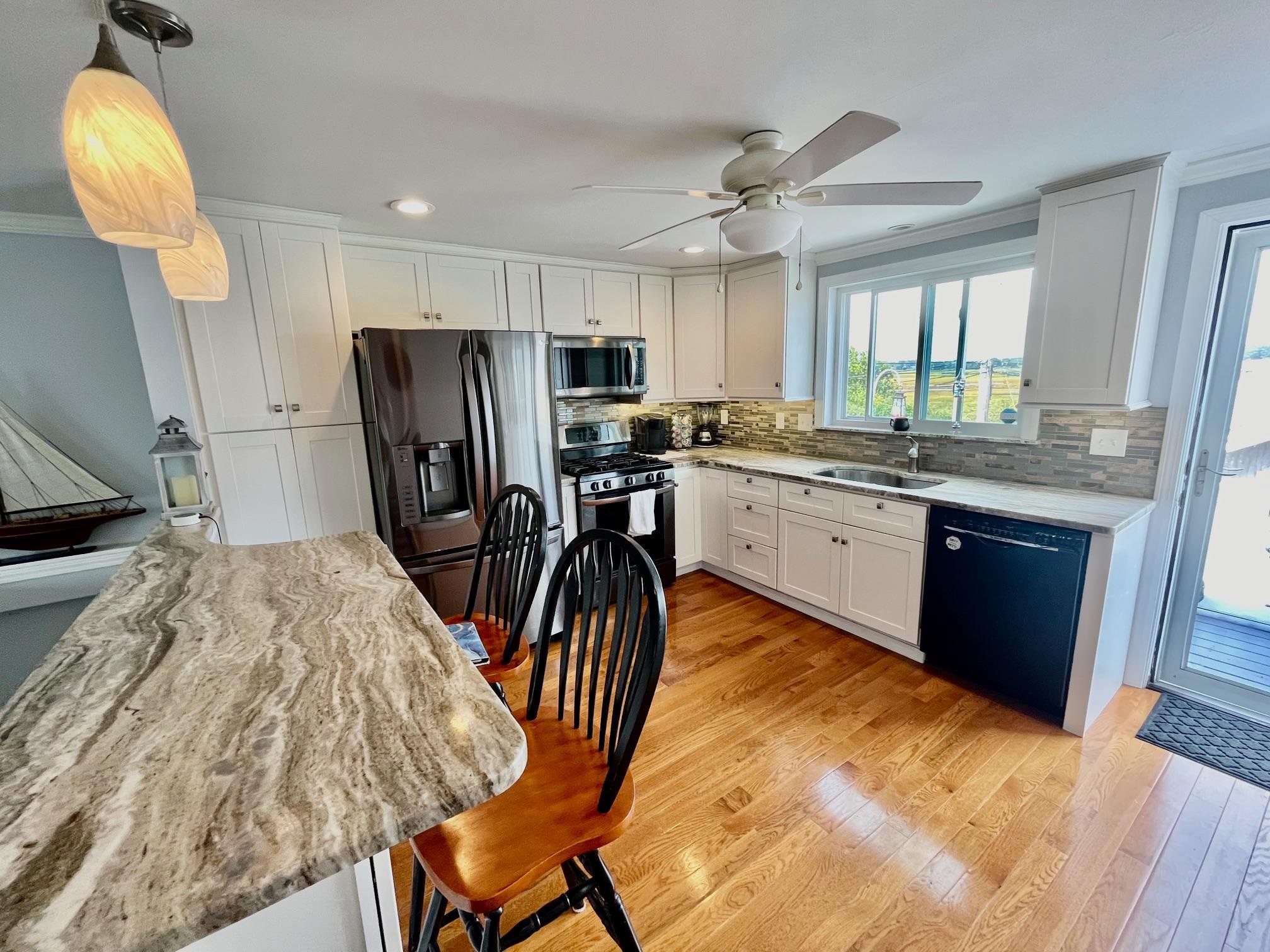 15-17 Tilton Street Hampton, NH 03842 - Photo 3 of 47