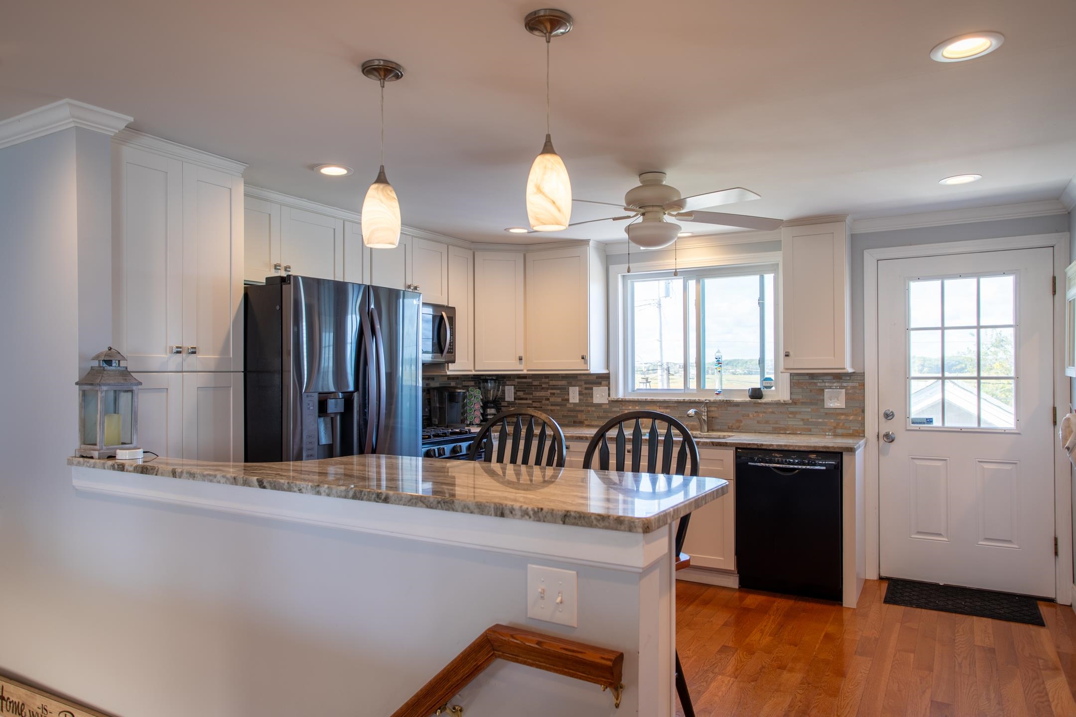 15-17 Tilton Street Hampton, NH 03842 - Photo 4 of 47