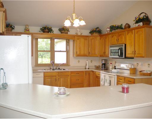203 Love Road Valencia, PA 16059 - Photo 5 of 18 Kitchen.