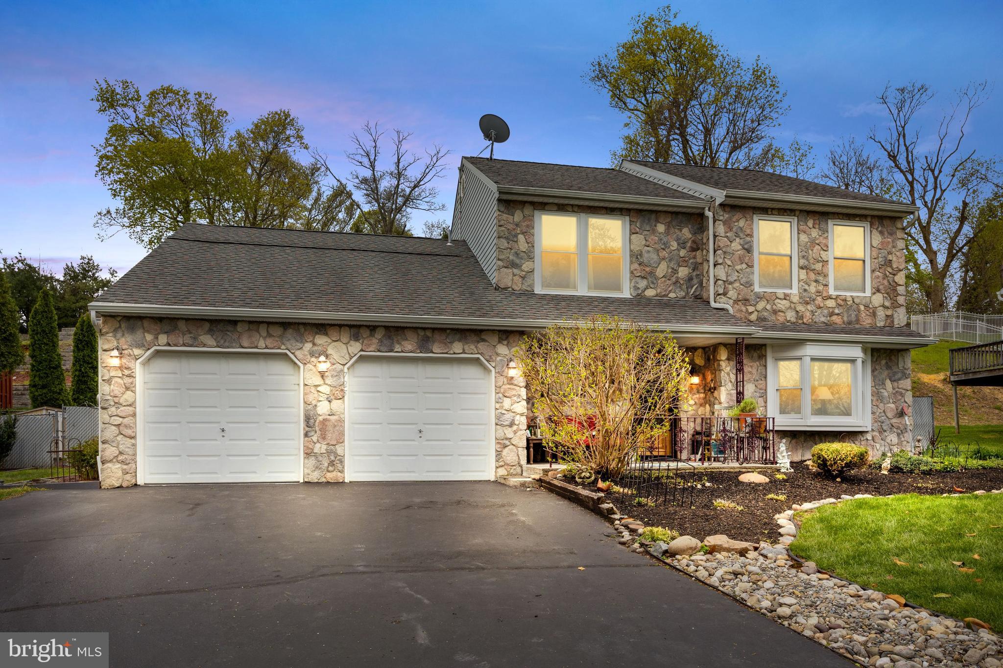 725 Cliff Road Bensalem, PA 19020 - Photo 1 of 49 Gallery Image 1