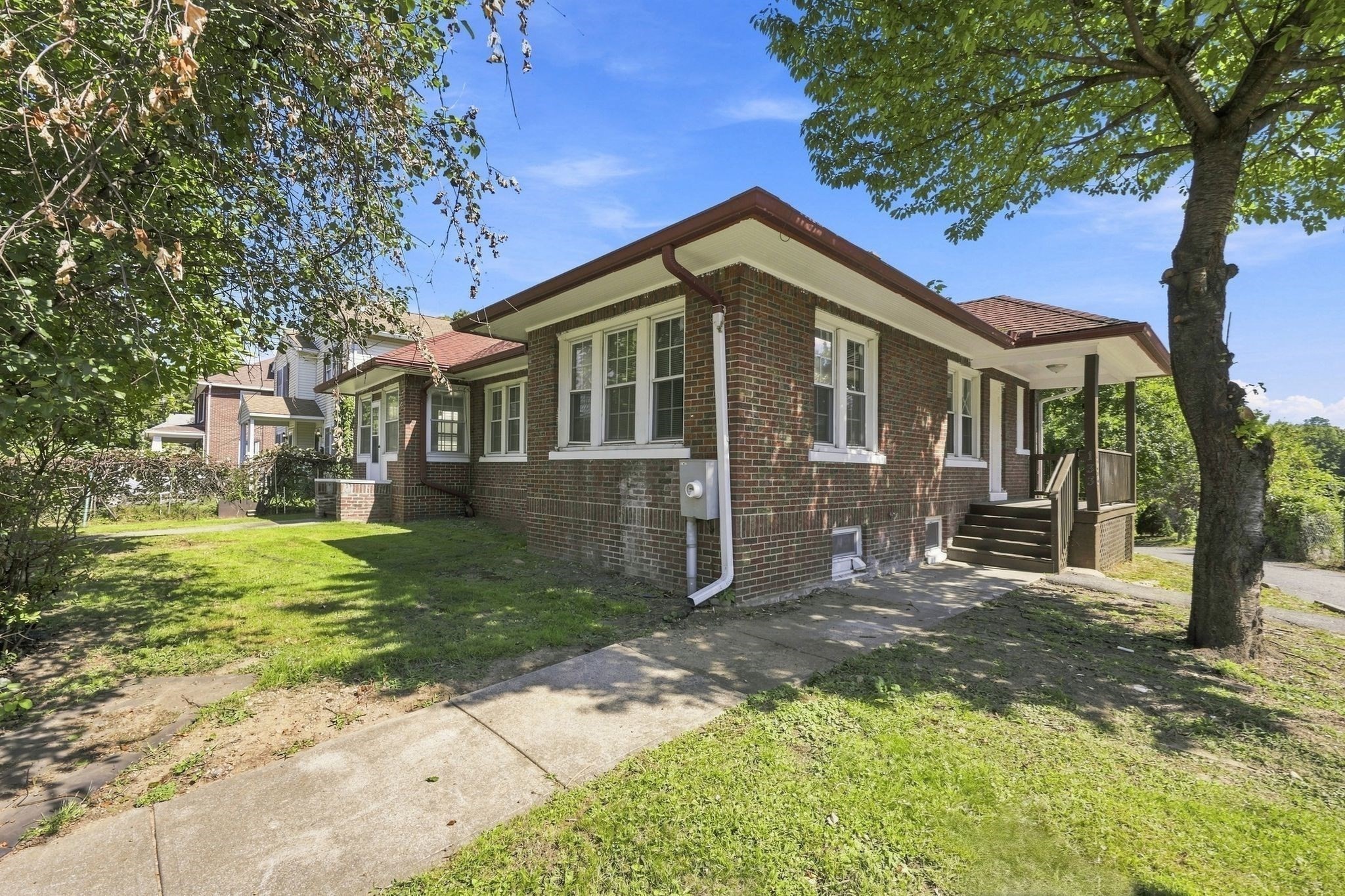 133 Parker Street Springfield, MA 01151 - Photo 3 of 31 Gallery Image 3