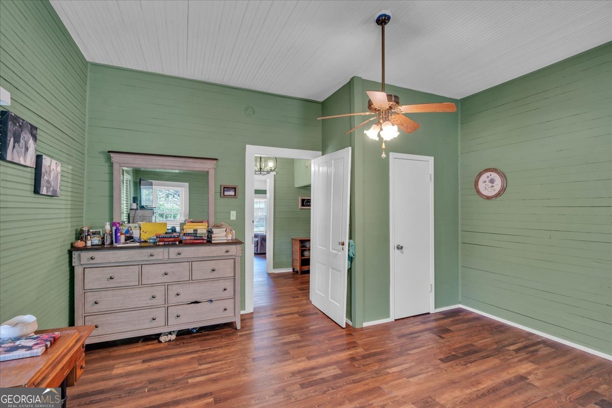 3613 S Highway Dublin, GA 31021 - Photo 19 of 52 a bedroom with a bed and a dresser