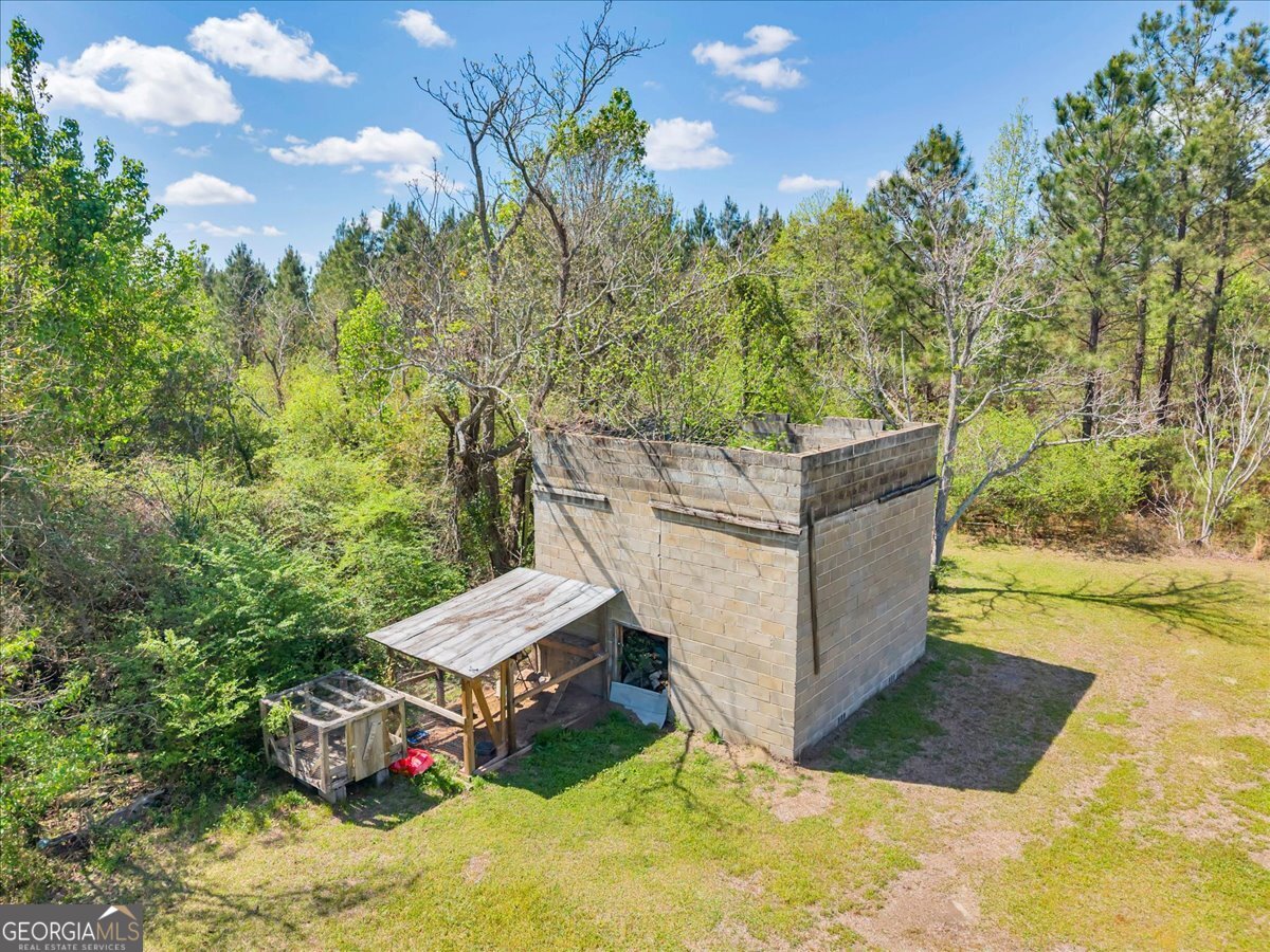 3613 S Highway Dublin, GA 31021 - Photo 45 of 52 a view of an outdoor space and a yard