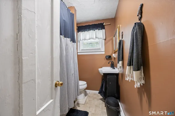 $399,900 | 37-39 Loveland Street, Middletown, CT 06457