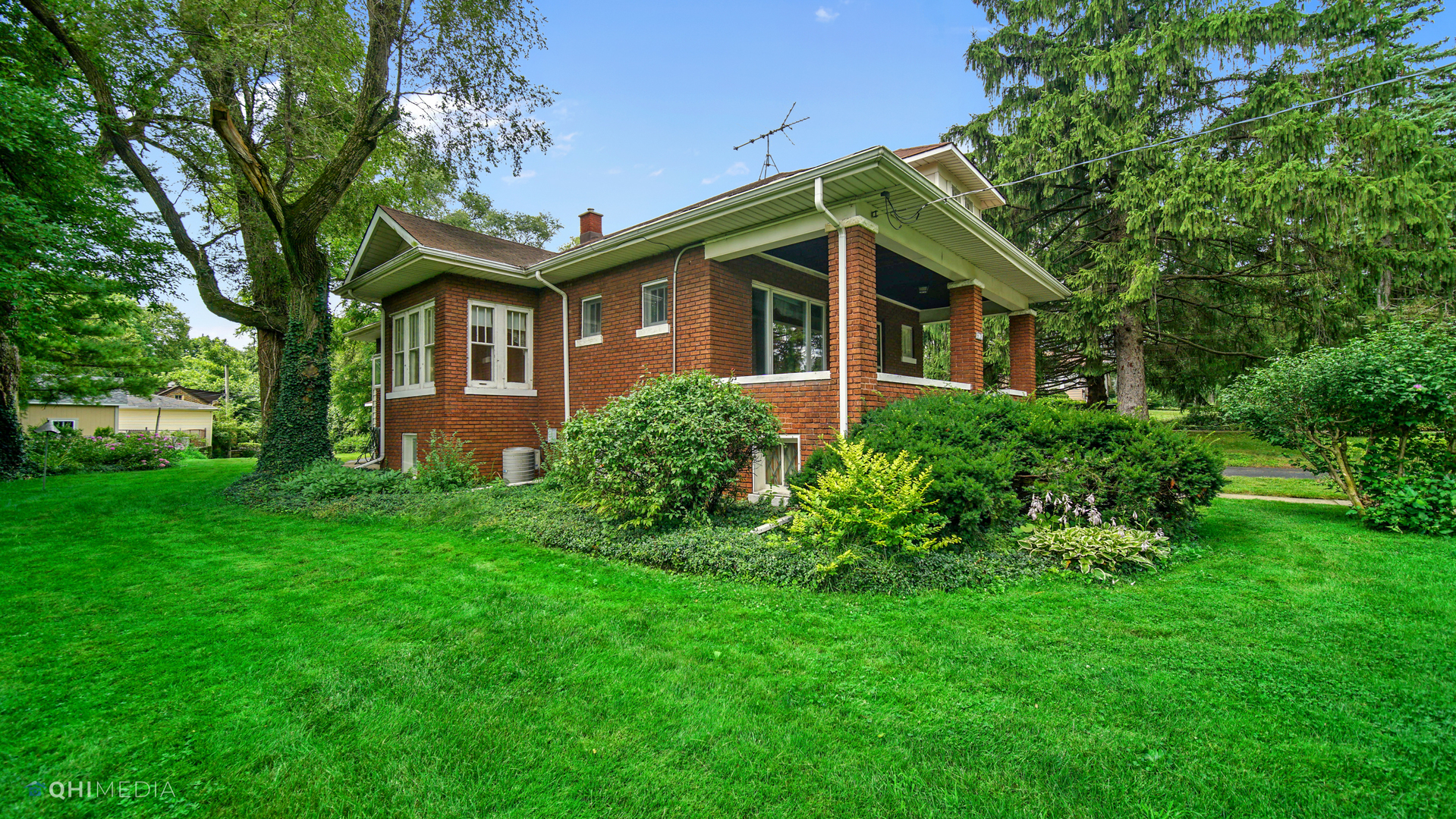 2043 Maple Road Homewood, IL 60430 - Photo 3 of 22
