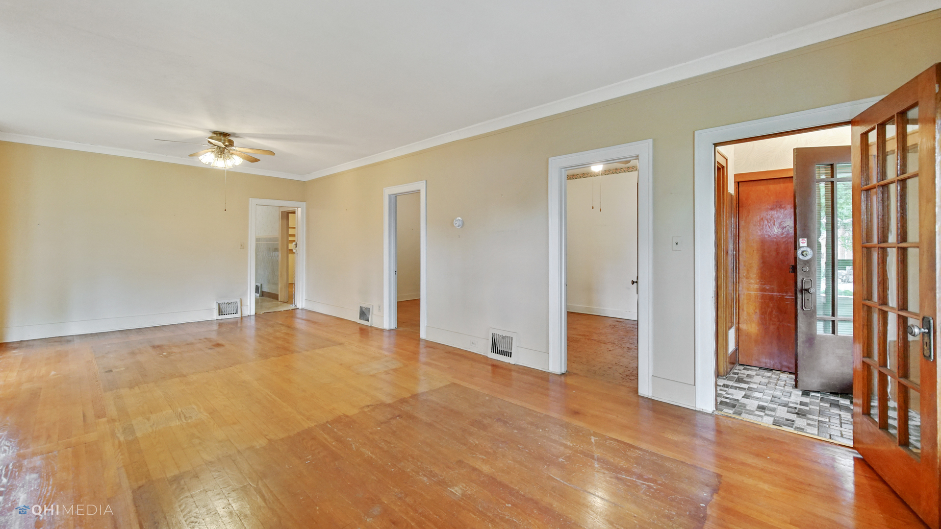 2043 Maple Road Homewood, IL 60430 - Photo 8 of 22