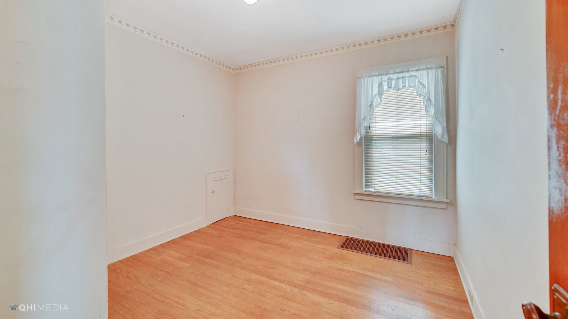 2043 Maple Road Homewood, IL 60430 - Photo 10 of 22