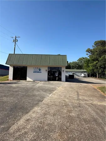 $950,000 | 353 West Belmont Drive, Calhoun, GA 30701