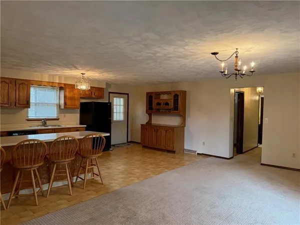 a view of a livingroom with furniture