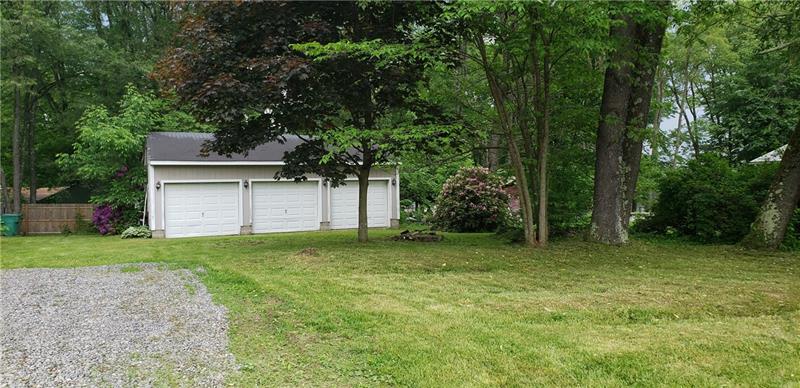 129 Tiger Road Evans City, PA 16033 - Photo 4 of 17