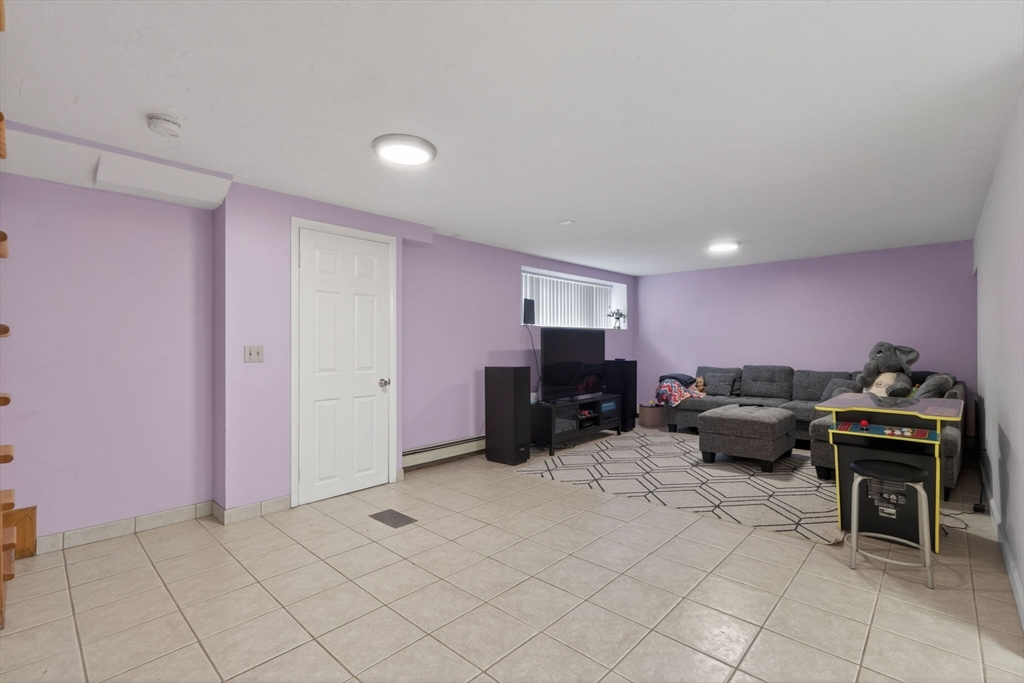 8 Hawthorne Street Watertown, MA 02472 - Photo 26 of 37