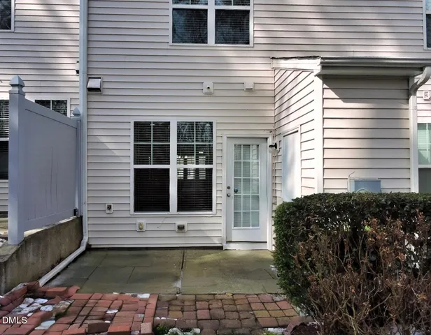 $289,900 | 100 Stratford Lakes Drive, Unit 322, Durham, NC 27713