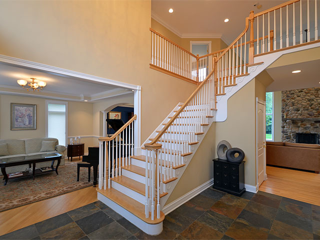 1260 Aberdeen Road Inverness, IL 60067 - Photo 2 of 23 a view of entryway livingroom and hall