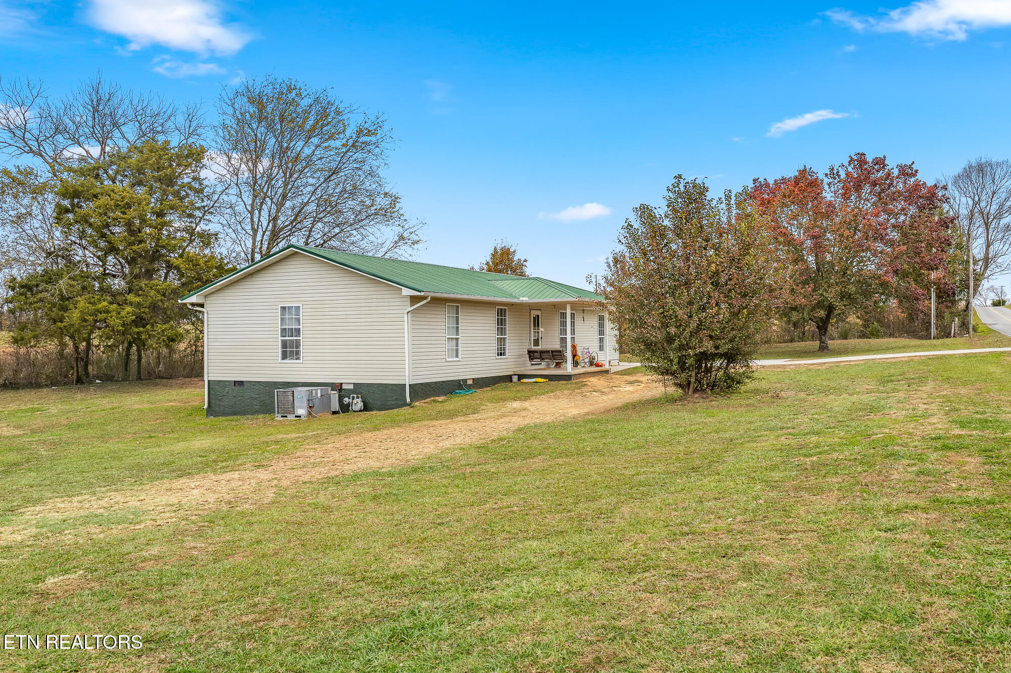 925 Oak Grove Road Madisonville, TN 37354 - Photo 5 of 29 925 Oak Grove Rd-21