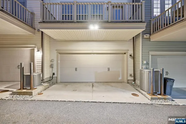 $5,000 | 26 Braeburn Court, Unit 26, Livingston, NJ 07039