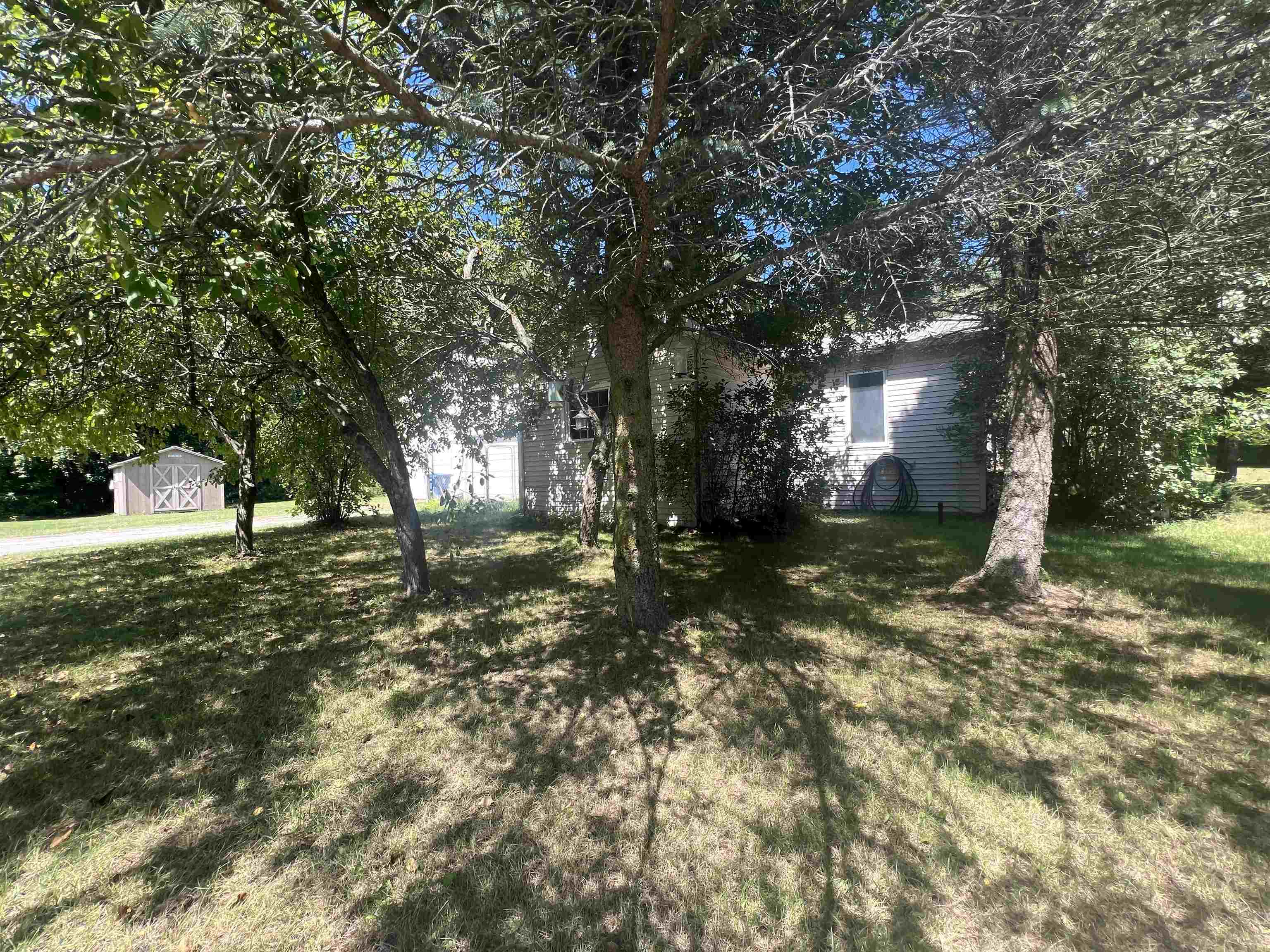 3286 Coolidge Road Beaverton, MI 48612 - Photo 3 of 35