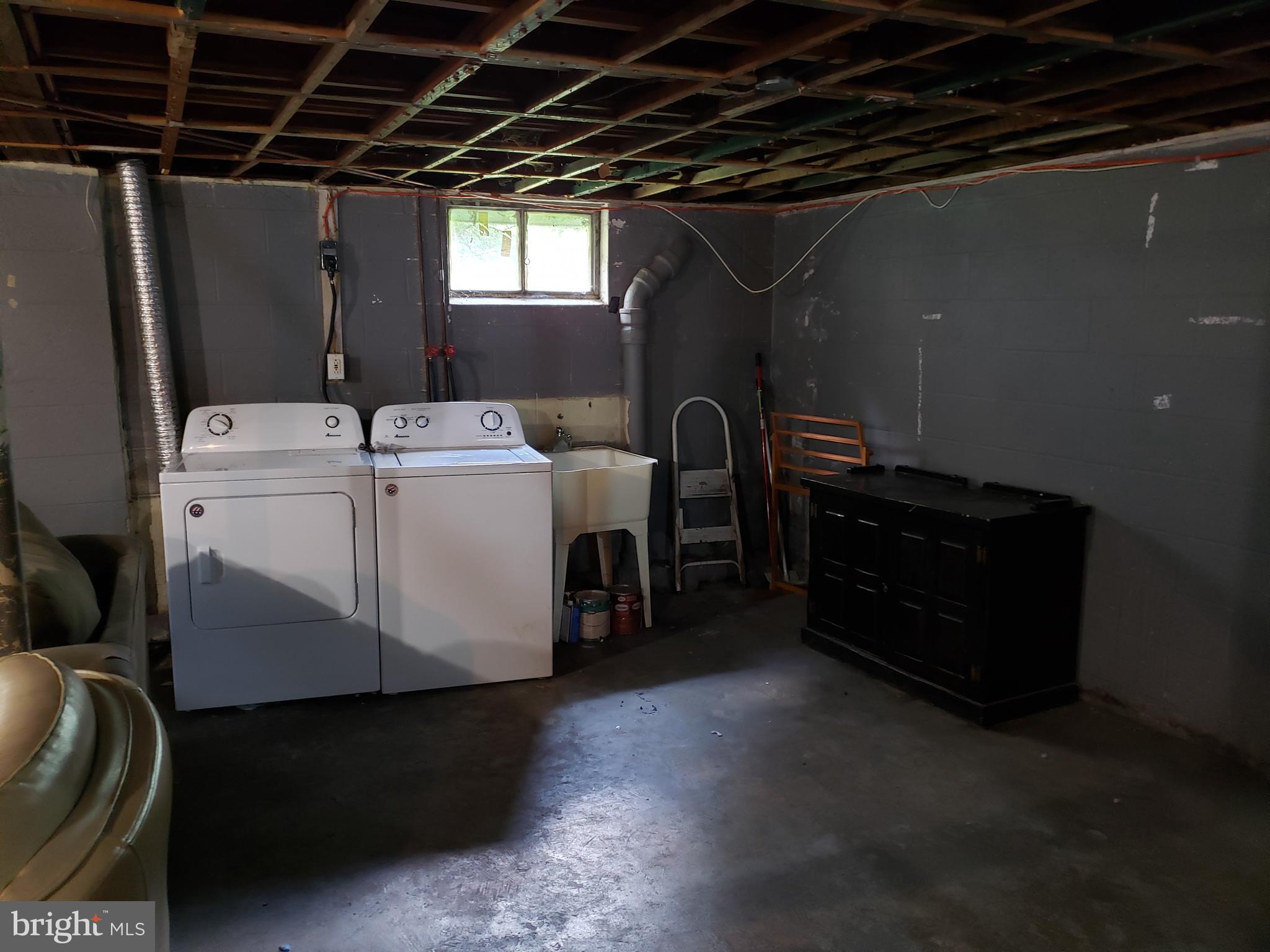 101 Green Lane Trenton, NJ 08638 - Photo 16 of 21 Basement w washer & dryer