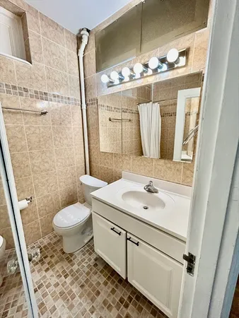 $2,500 | 21 Beacon Street, Unit 4Q, Boston, MA 02108