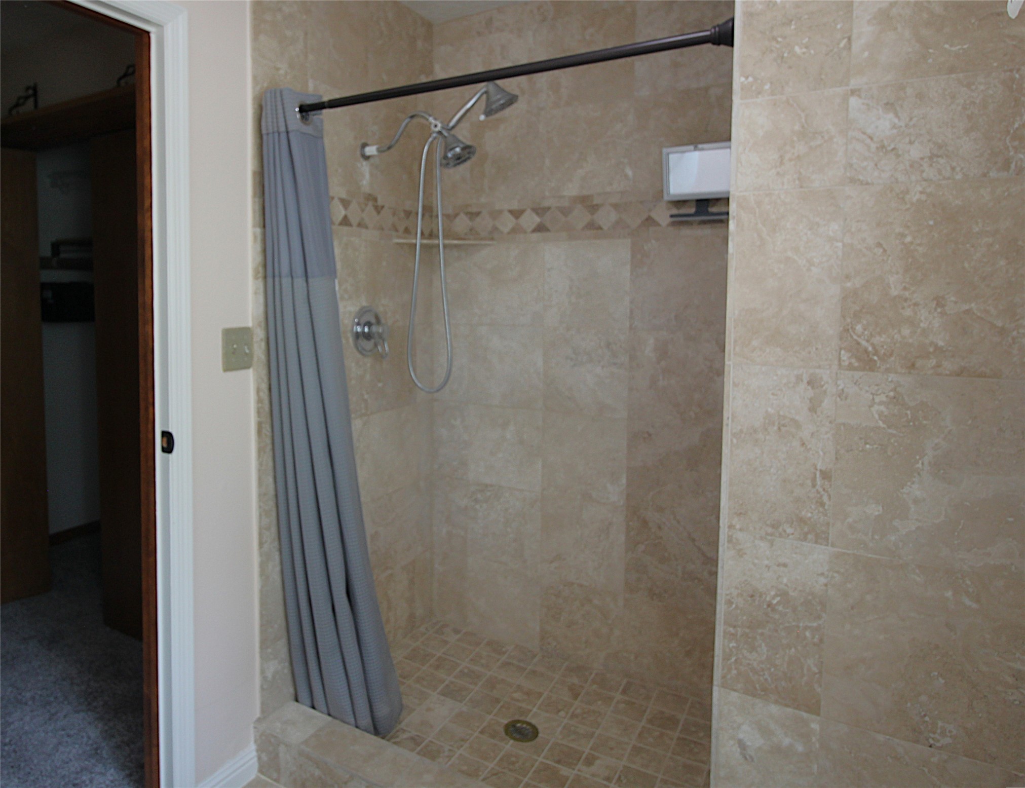 1346 Big Rock Loop Los Alamos, NM 87544 - Photo 28 of 40 Primary Bathroom