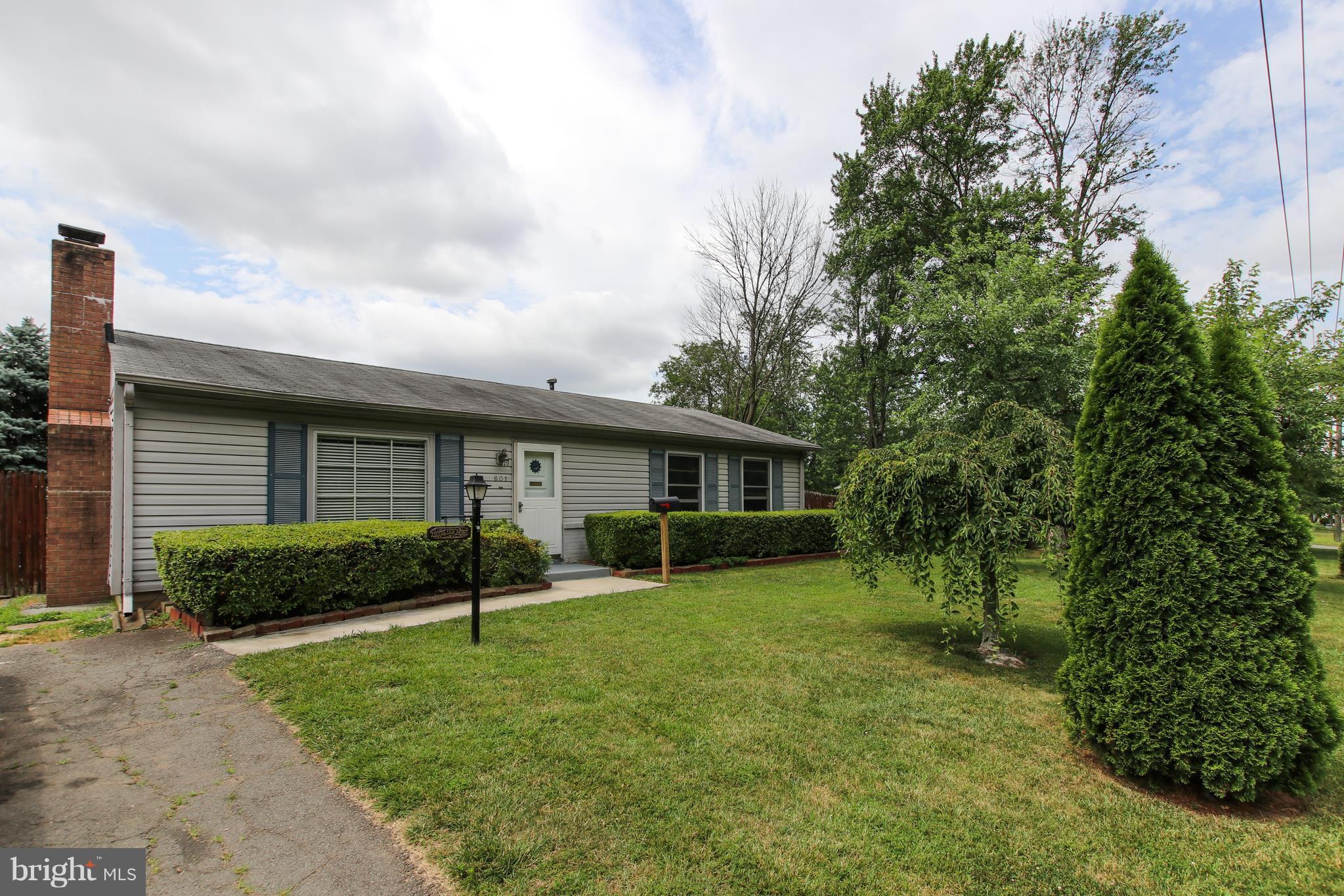 601 West Church Road Sterling, VA 20164 - Photo 1 of 21 Exterior (Front)