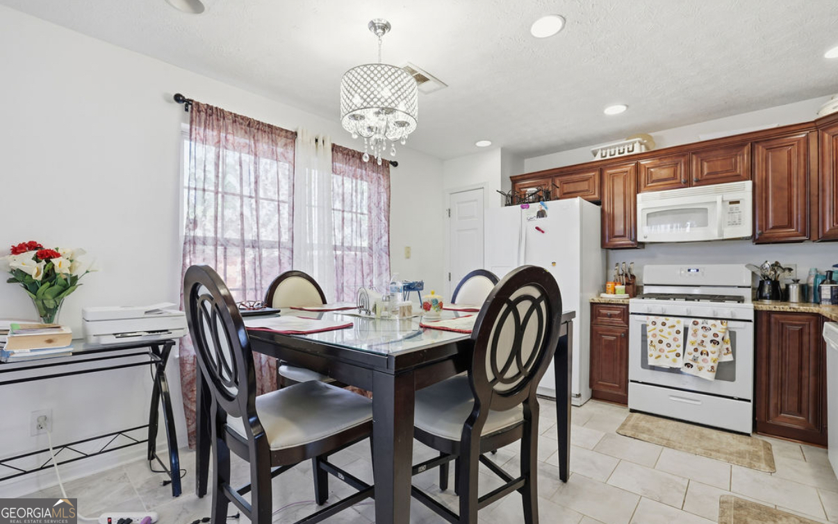 205 Oak Grove Way Acworth, GA 30102 - Photo 5 of 18