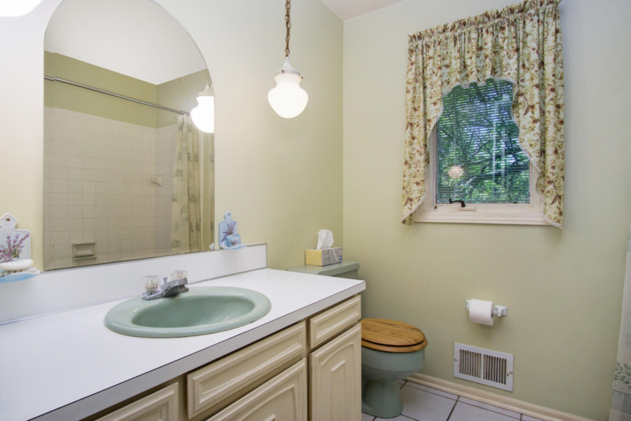 228 Country Club Road Holland, MI 49423 - Photo 20 of 40 DSC09739_40