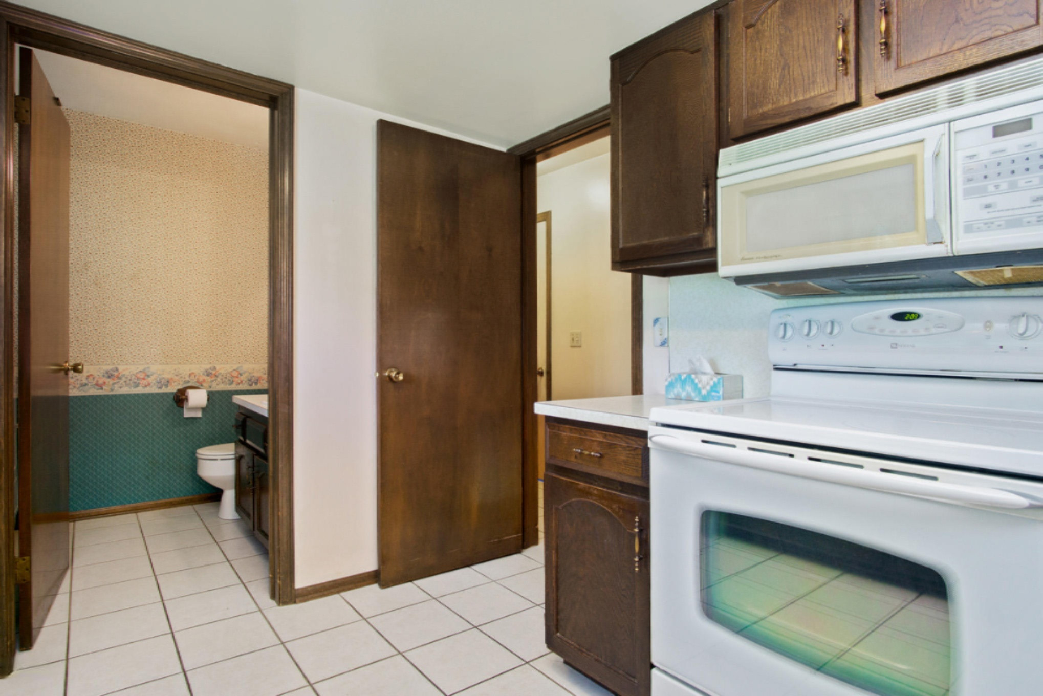 228 Country Club Road Holland, MI 49423 - Photo 6 of 40 DSC09710_1