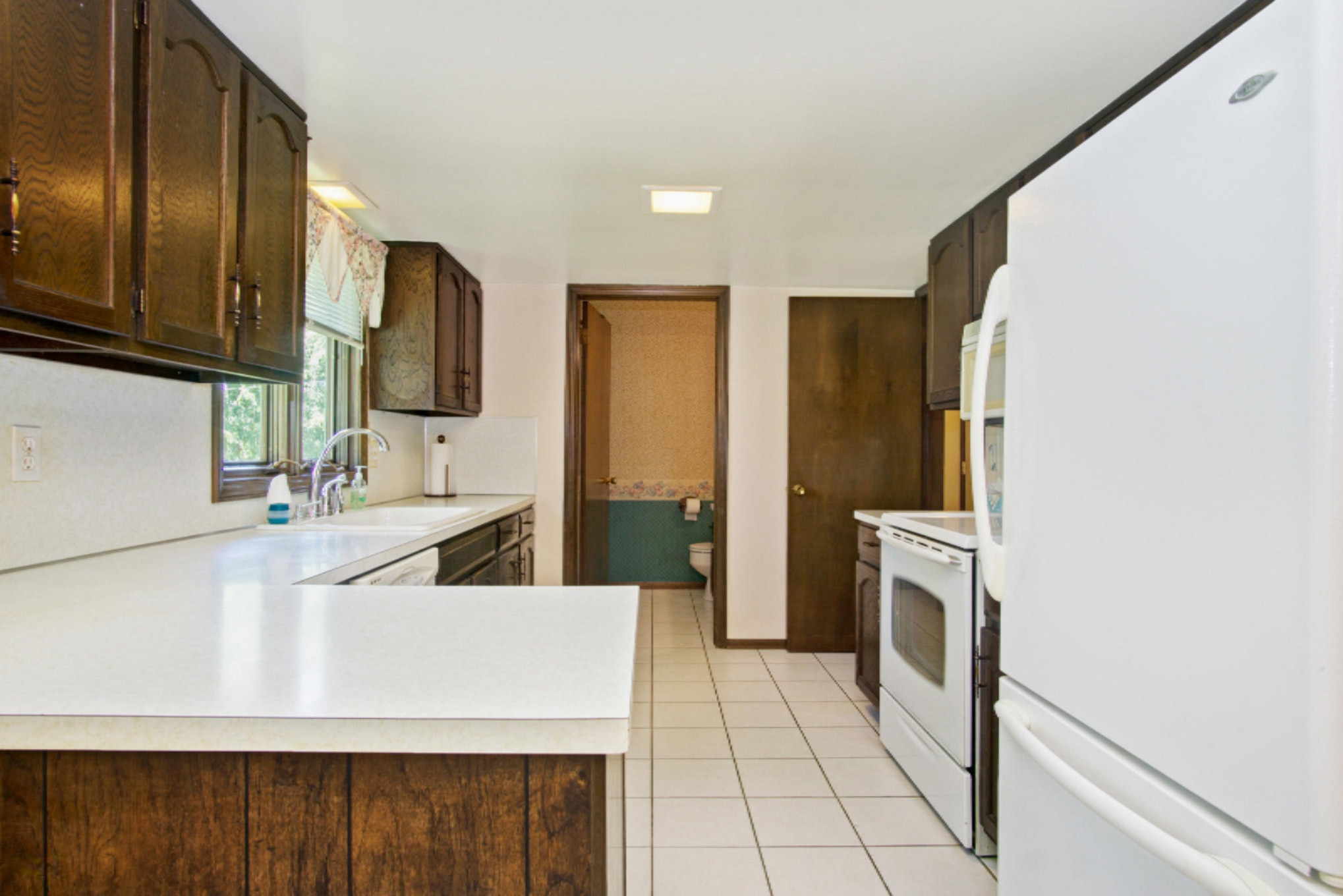 228 Country Club Road Holland, MI 49423 - Photo 7 of 40 DSC09712_3
